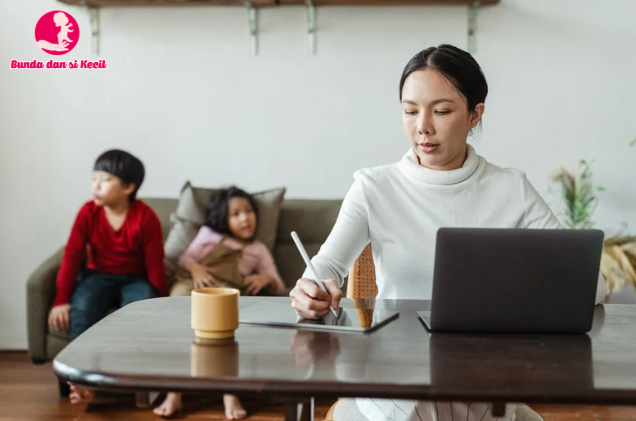 Tantangan Working Moms: Menjadi Ibu Hebat di Dua Dunia